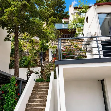 Serena Luxury Sea View Apartman *
